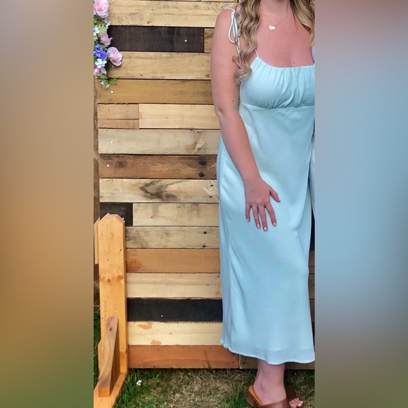 Abercrombie & Fitch Light Green Spaghetti Strap Maxi Dress - Picture 3 of 3